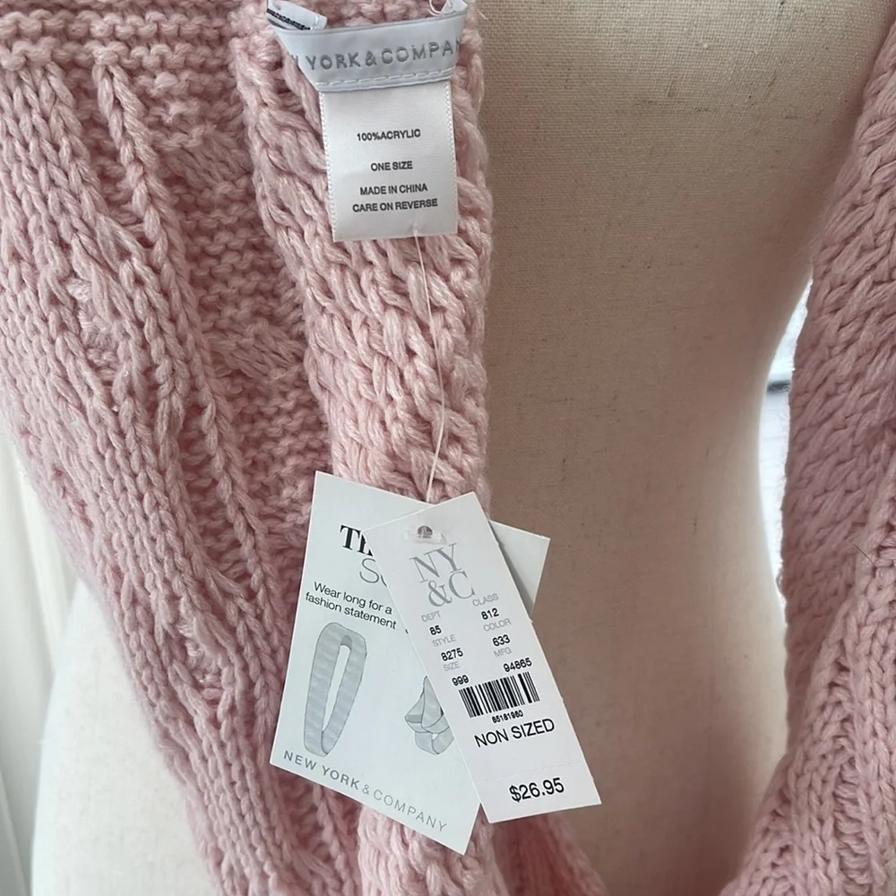New York & Company NWT Pale Pink Infinity Scarf